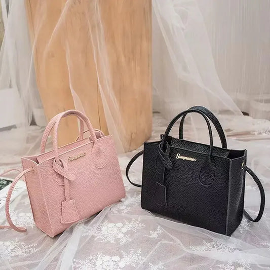 Ladies Handbags Single-shoulder Crossbody Handheld Triple-use Satchel SPECIFICATIONSBrand Name: NoEnName_NullOrigin: Mainland ChinaCN: GuangdongLining Material: POLYESTERMain Material: PUPlace Of Origin: GUANG DONG ProvincePlace Of OriDMEwomenstorenull