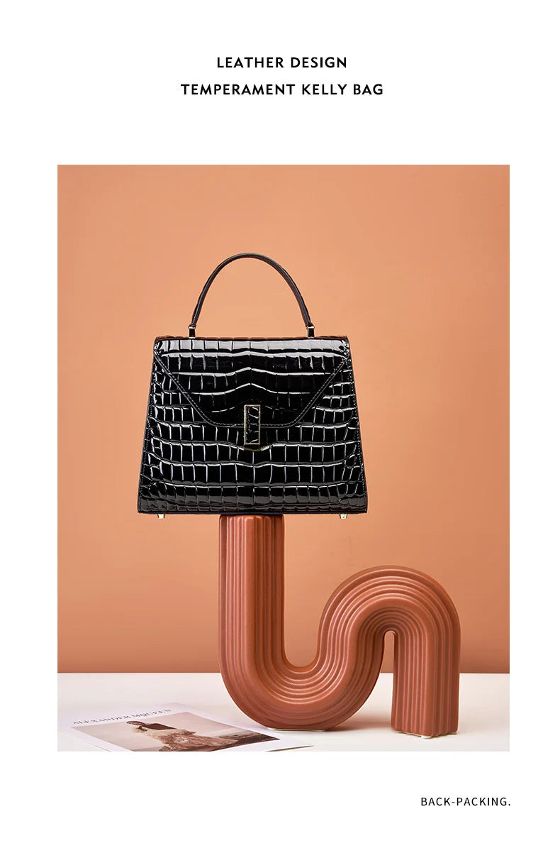 Luxury Crocodile Pattern Lady Handbag Women Shoulder Bags Designer FamSPECIFICATIONSBrand Name: NoEnName_NullOrigin: Mainland ChinaCN: ZhejiangLining Material: POLYESTERMain Material: Genuine leatherPlace Of Origin: ZHE JIANG ProvincePDMEwomenstorenull