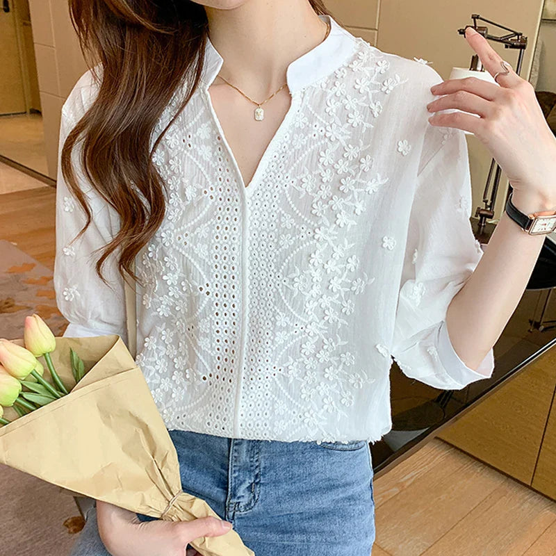 Short Sleeve Women Shirt Embroidery White Shirt V-neck Lantern SleeveSPECIFICATIONSBrand Name: SURE XIAO STORYStyle: vintageElasticity: Non StrechOrigin: Mainland ChinaCN: GuangdongSeason: Spring/SummerFabric Type: BroadclothMaterial:DMEwomenstorenull