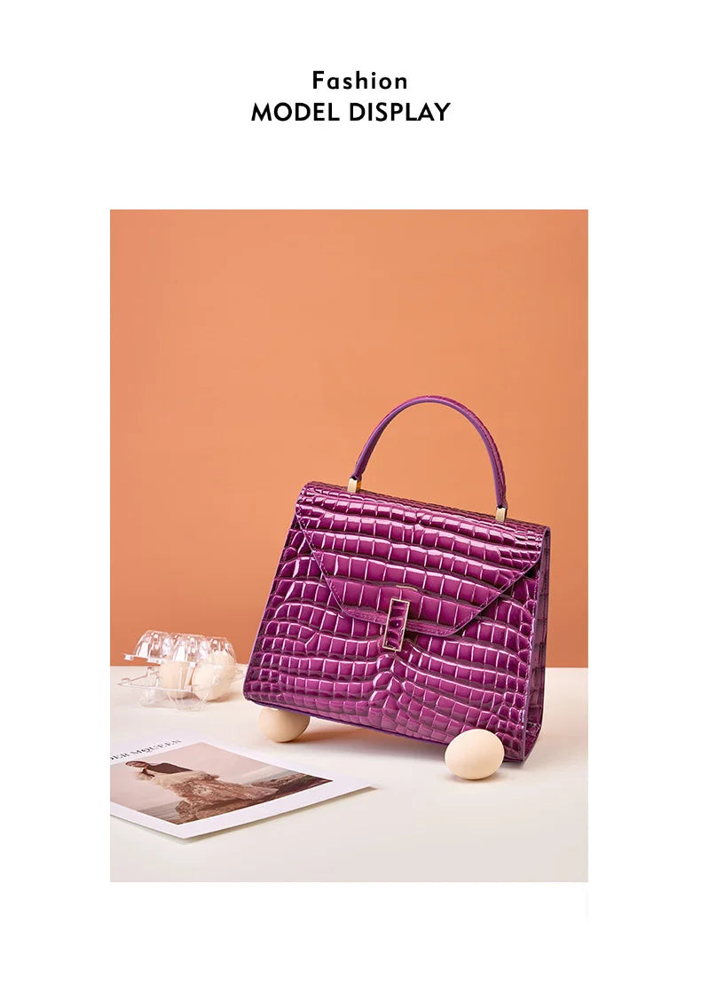 Luxury Crocodile Pattern Lady Handbag Women Shoulder Bags Designer FamSPECIFICATIONSBrand Name: NoEnName_NullOrigin: Mainland ChinaCN: ZhejiangLining Material: POLYESTERMain Material: Genuine leatherPlace Of Origin: ZHE JIANG ProvincePDMEwomenstorenull