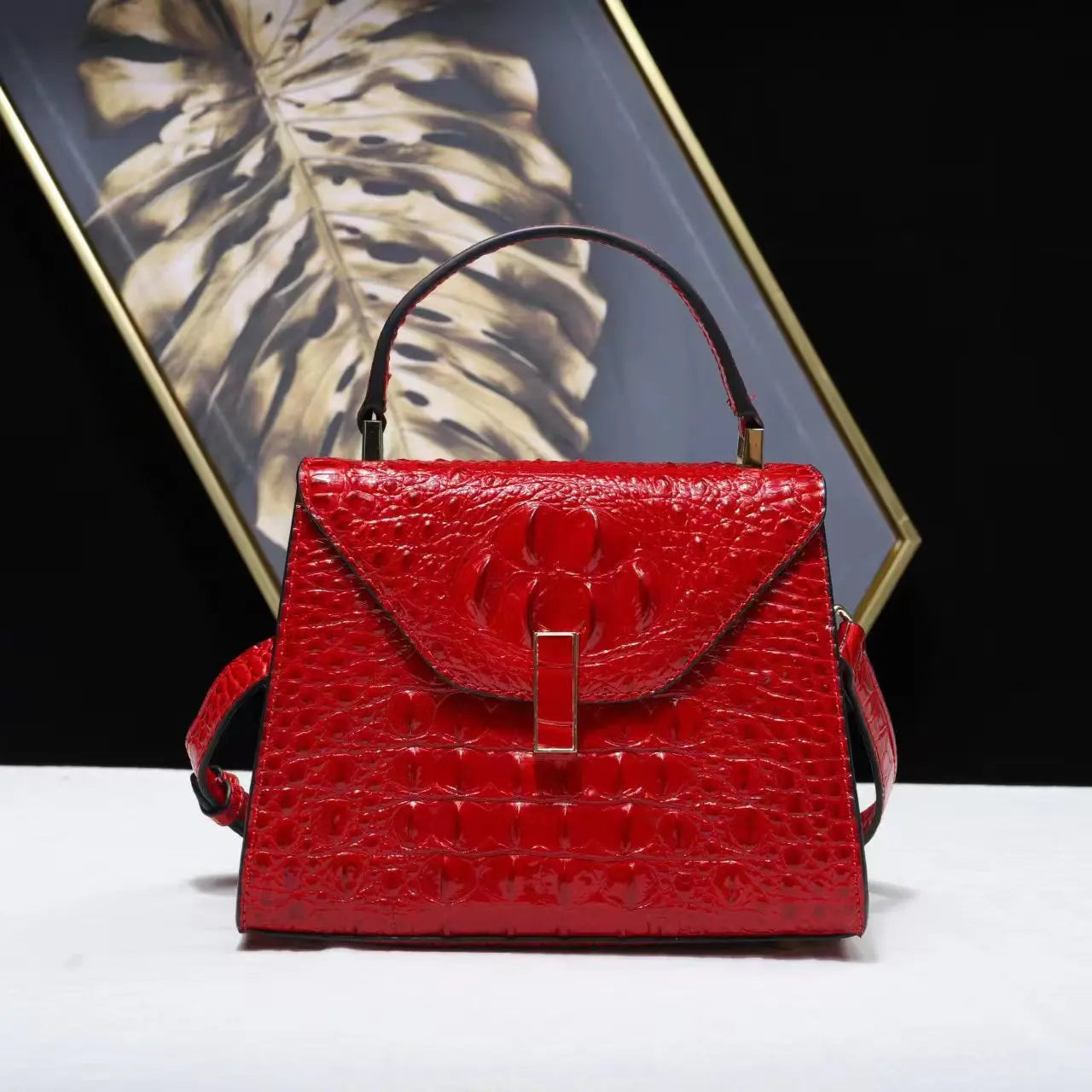 Women's Bag Genuine Leather Crossbody Handbags High Quality Women'sSPECIFICATIONSBrand Name: NoEnName_NullOrigin: Mainland ChinaCN: GuangdongLining Material: POLYESTERMain Material: Genuine leatherPlace Of Origin: GUANG DONG ProvincDMEwomenstorenull