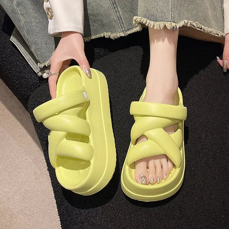 Thick Sole Heightened Women's Sandals with Simple CrossoverSPECIFICATIONSBrand Name: NoEnName_NullDressing style: OtherOutsole Material: EVAHeel Height: Med (3cm-5cm)With Platforms: NoHign-concerned Chemical: NoneSandal TypeDMEwomenstorenull