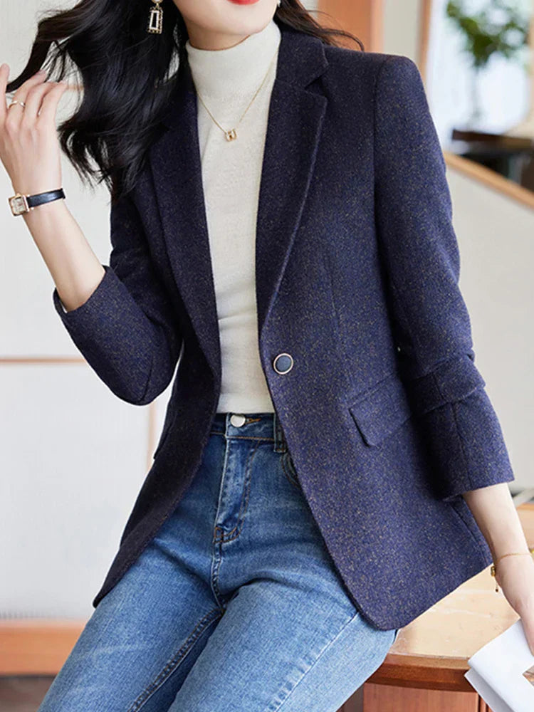 Elegant long-sleeve women's blazer with turn-down collar and single-button closure