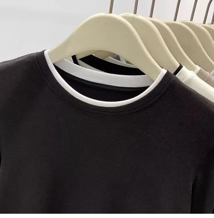 Contrasting Splicing Long Sleeved Round Neck T-shirt Base Shirt Warm TSPECIFICATIONSBrand Name: NoEnName_NullStyle: Office LadyAge: MIDDLE AGEOrigin: Mainland ChinaCN: GuangdongSeason: Autumn/WinterClothing Length: regularDecoration: PDMEwomenstorenull