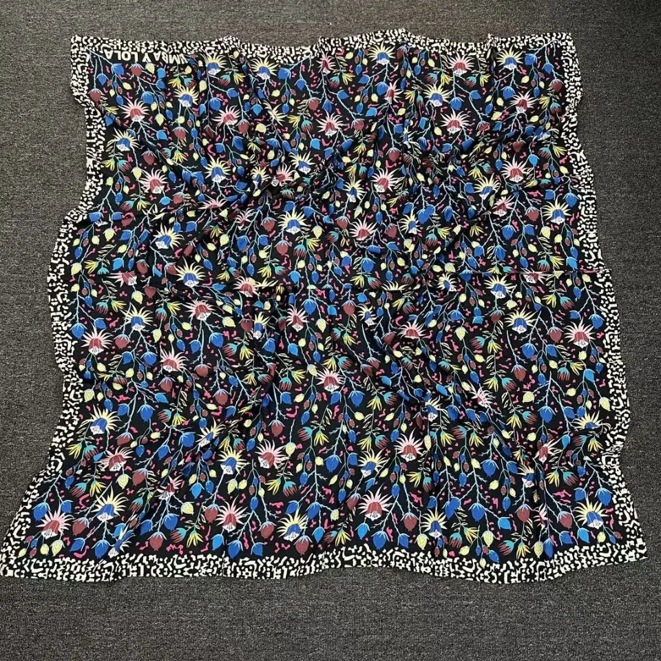 New fashion multi-color printed large square scarf women'sSPECIFICATIONSBrand Name: NoEnName_NullCraft of Weaving: Non-wovenOrigin: ES(Origin)Gender: WOMENDepartment Name: ADULTHign-concerned Chemical: NoneMaterial: POLYESTDMEwomenstorenull