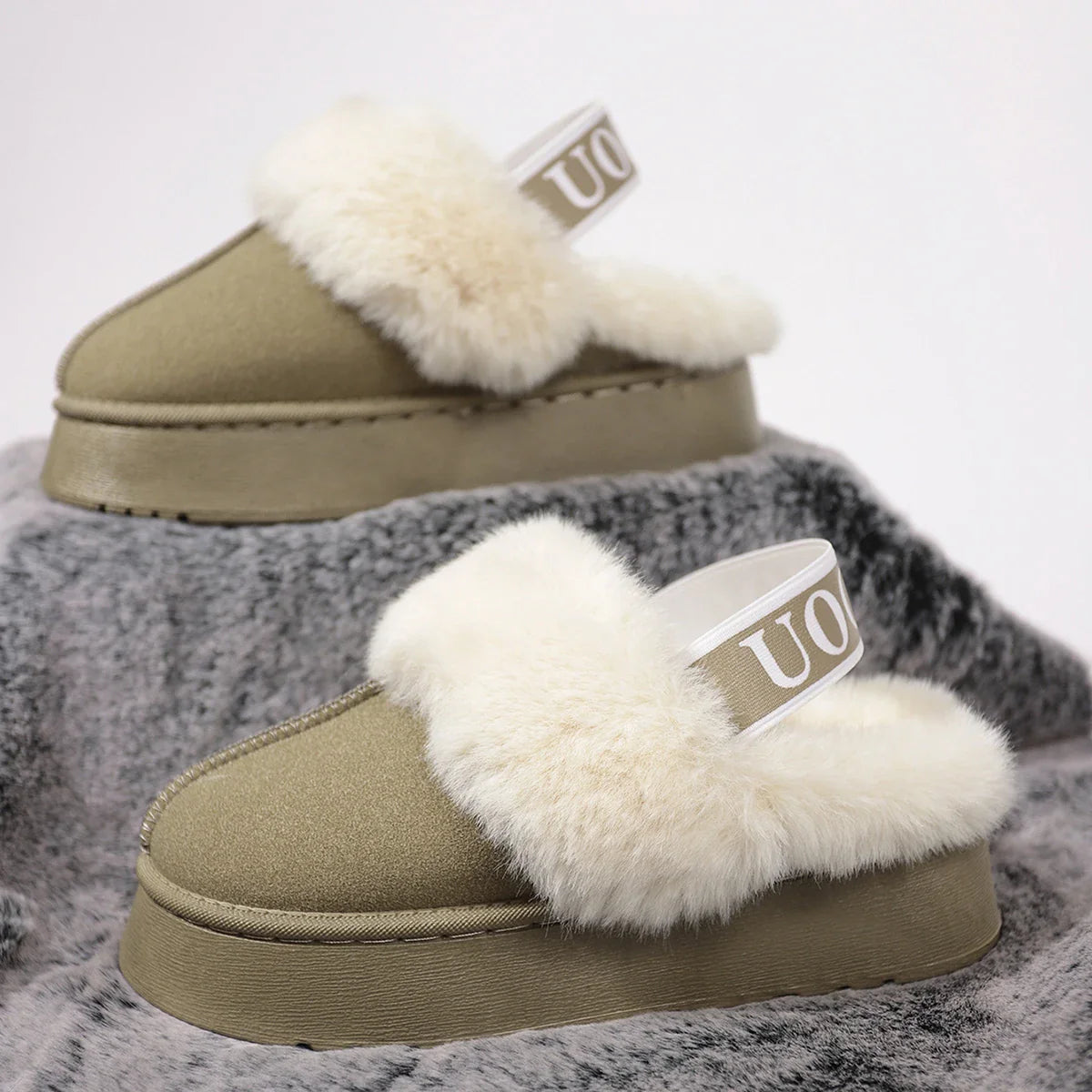 New Leather Women Fashion Winter Indoor Solid Color Suede Slippers LadSPECIFICATIONSBrand Name: QRLQHYBoot Type: Snow BootsShaft Material: Cotton FabricOutsole Material: RUBBERUpper Material: Cotton FabricHign-concerned Chemical: NoneODMEwomenstorenull