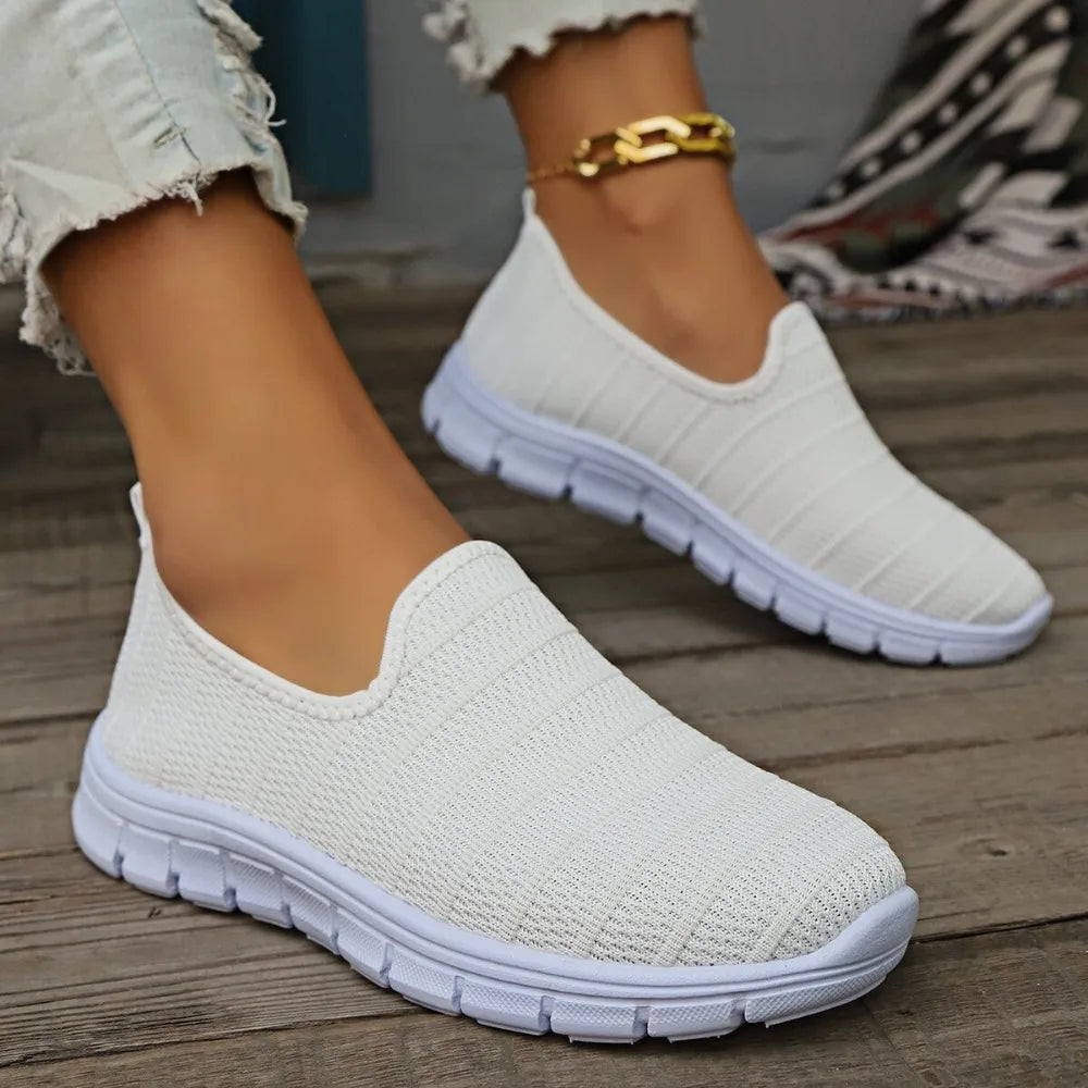 Sneakers Slip On Flat Shoe Women's Fashion Casual Loafers Walking ShoeSPECIFICATIONSDepartment Name: ADULTBrand Name: pdmcmsPattern Type: SolidModel Number: &amp;8833-3DFit: Fits true to size, take your normal sizeHign-concerned ChemicDMEwomenstorenull