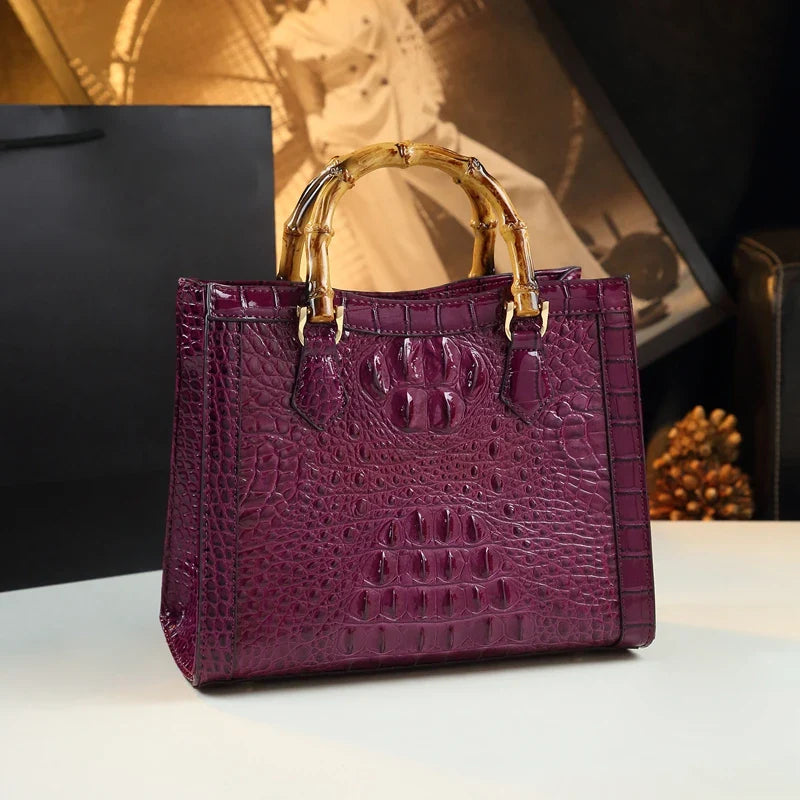 Women's Bag Crocodile Pattern Handbag Portable Tote Bag Mom Tide ShoulSPECIFICATIONSBrand Name: BJYLOrigin: Mainland ChinaCN: GuangdongLining Material: COTTONMain Material: Genuine leatherPlace Of Origin: GUANG DONG ProvincePlace Of OrDMEwomenstorenull