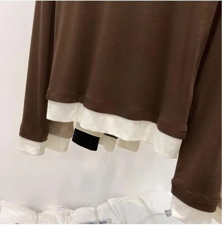 Contrasting Splicing Long Sleeved Round Neck T-shirt Base Shirt Warm TSPECIFICATIONSBrand Name: NoEnName_NullStyle: Office LadyAge: MIDDLE AGEOrigin: Mainland ChinaCN: GuangdongSeason: Autumn/WinterClothing Length: regularDecoration: PDMEwomenstorenull