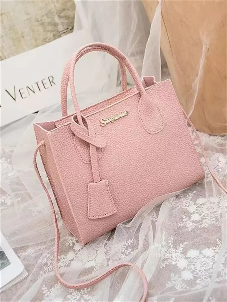 Ladies Handbags Single-shoulder Crossbody Handheld Triple-use Satchel SPECIFICATIONSBrand Name: NoEnName_NullOrigin: Mainland ChinaCN: GuangdongLining Material: POLYESTERMain Material: PUPlace Of Origin: GUANG DONG ProvincePlace Of OriDMEwomenstorenull