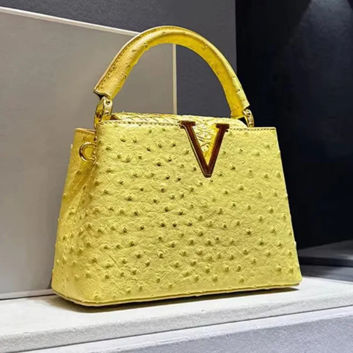 Fashion Genuine Leather Women's Handbags Female Small Shoulder CrossboSPECIFICATIONSBrand Name: BJYLOrigin: Mainland ChinaCN: GuangdongLining Material: AcrylicMain Material: Genuine leatherPlace Of Origin: GUANG DONG ProvincePlace Of ODMEwomenstorenull